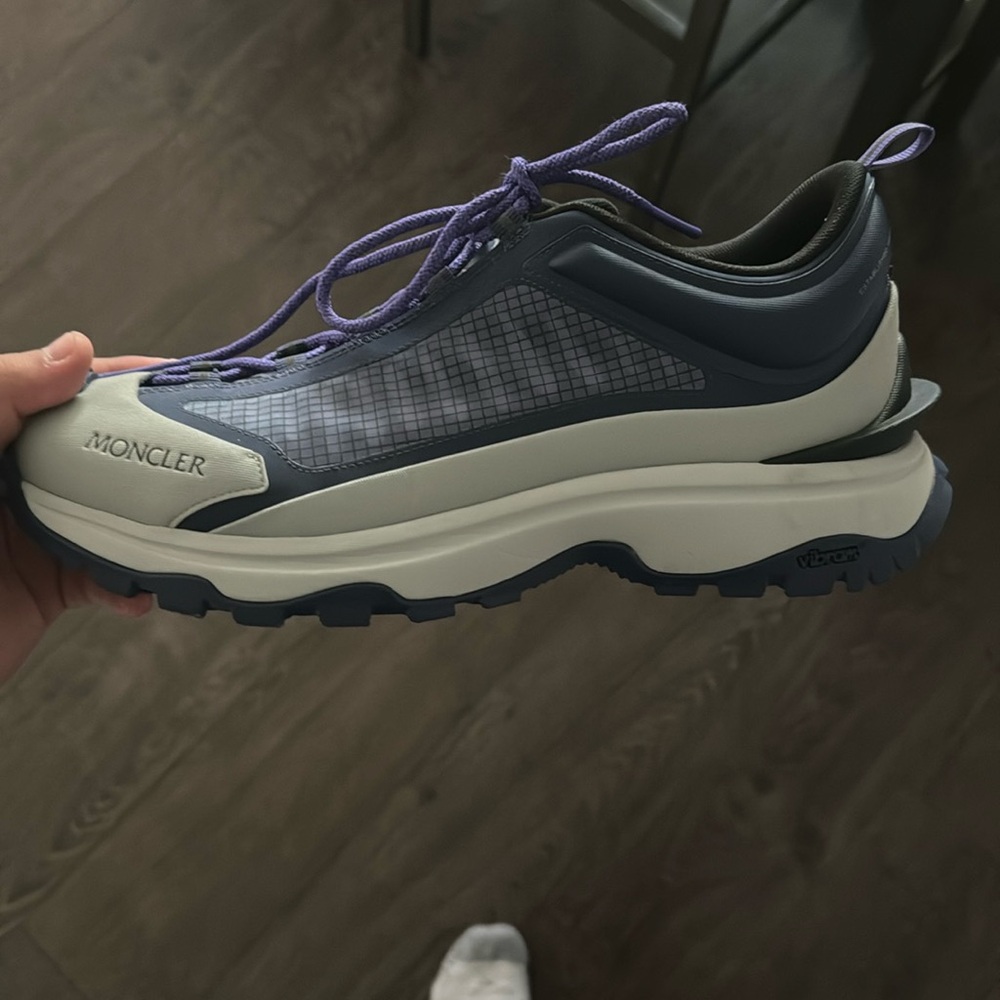 MONCLER Navy & Gray Trailgrip Lite